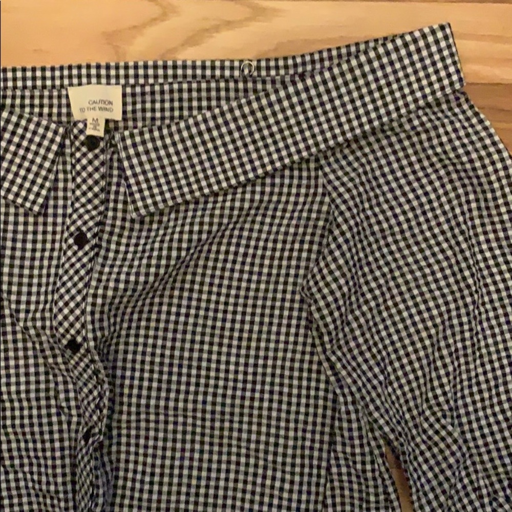 Size medium Caution to the Wind top - Picture 2 of 3